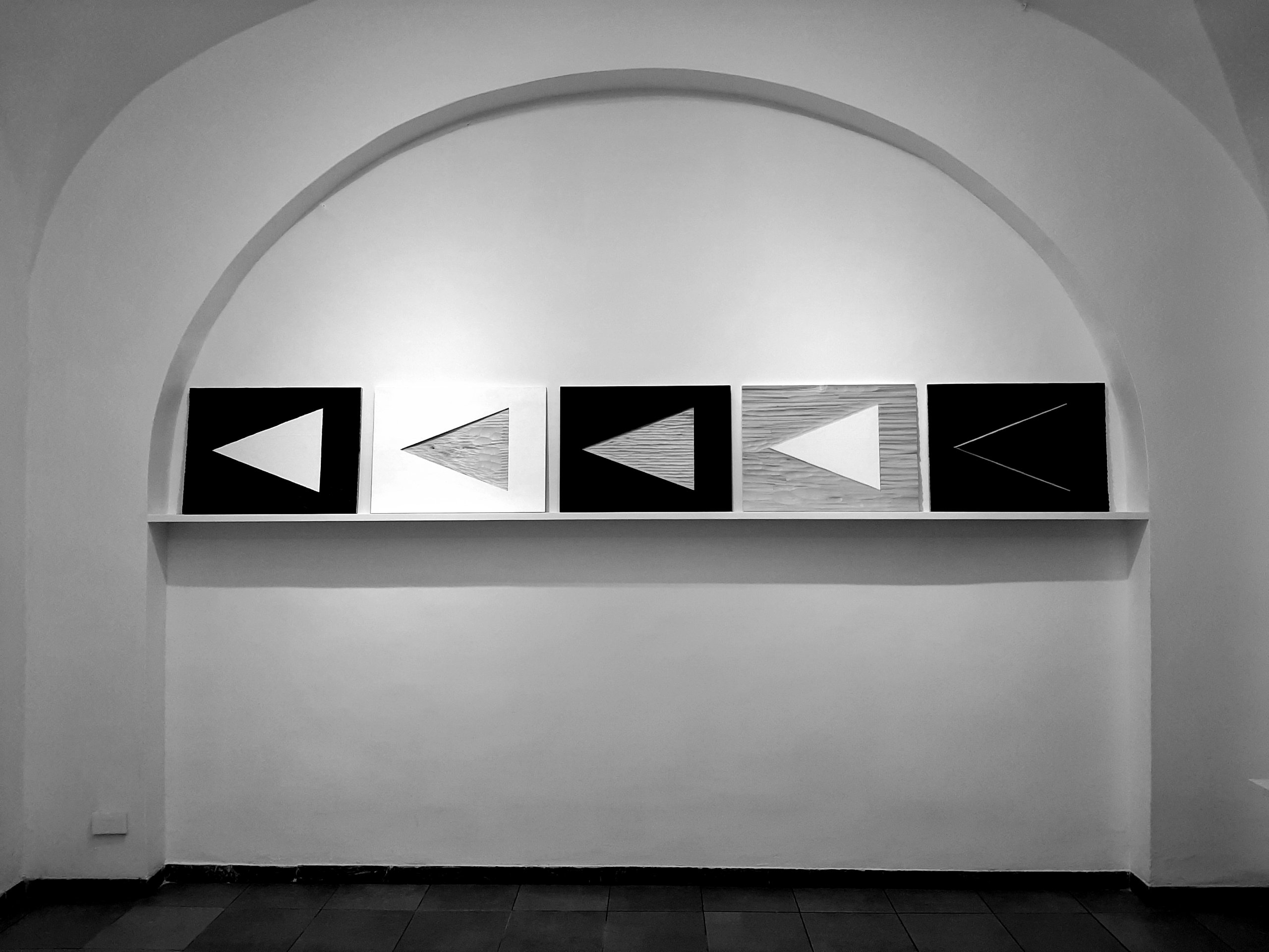 Via d'uscita, serie di 10 bassorilievi, 2021-22